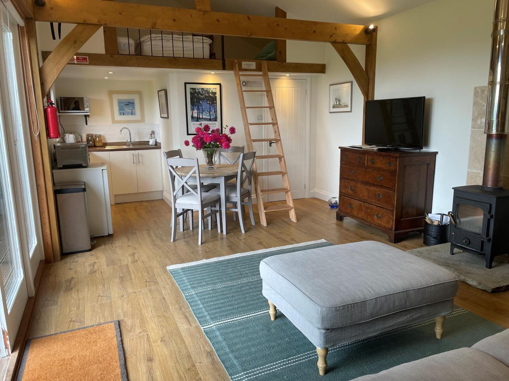 Rogate Stunning Cabin With Incredible Views Near Goodwood מראה חיצוני תמונה