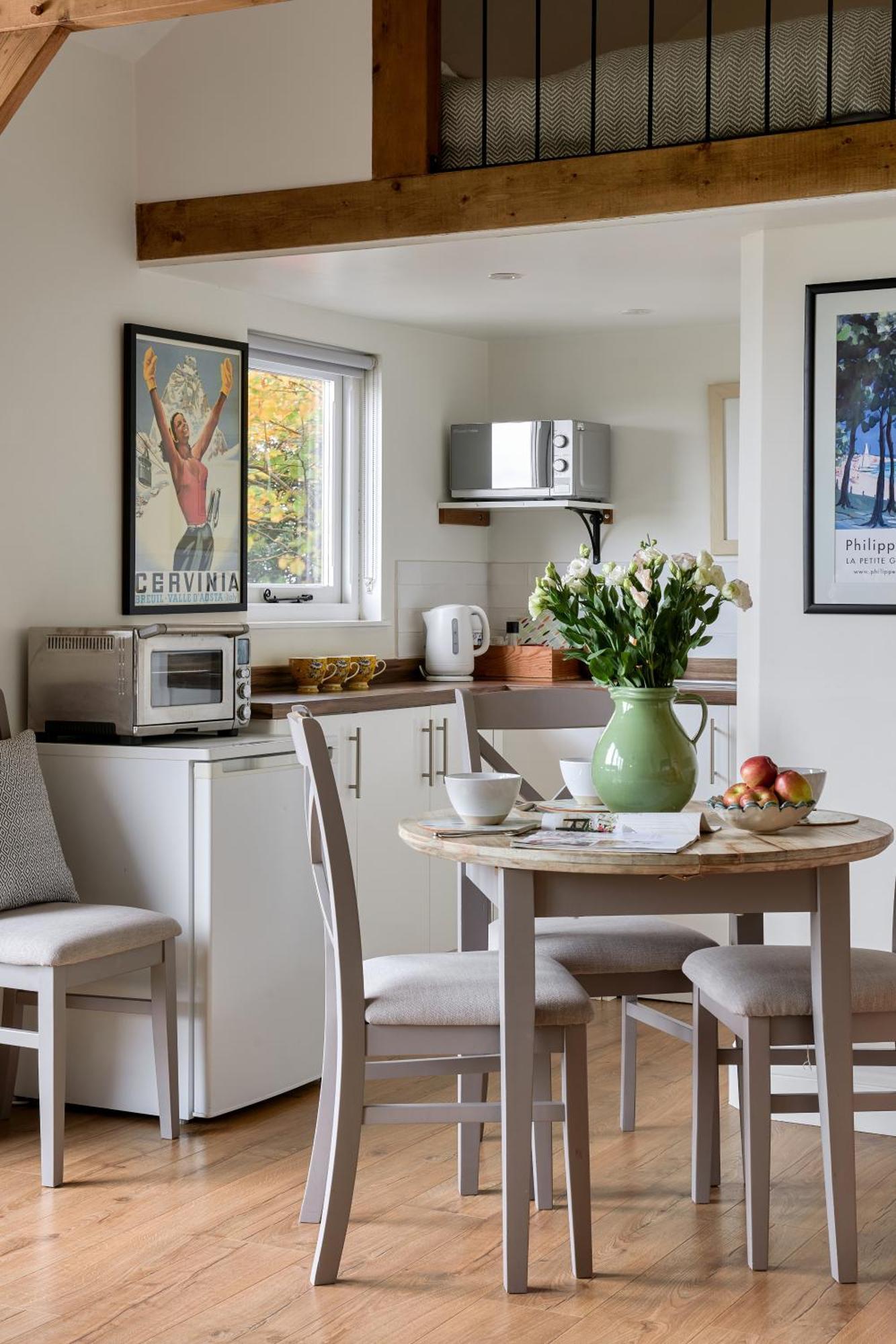 Rogate Stunning Cabin With Incredible Views Near Goodwood מראה חיצוני תמונה