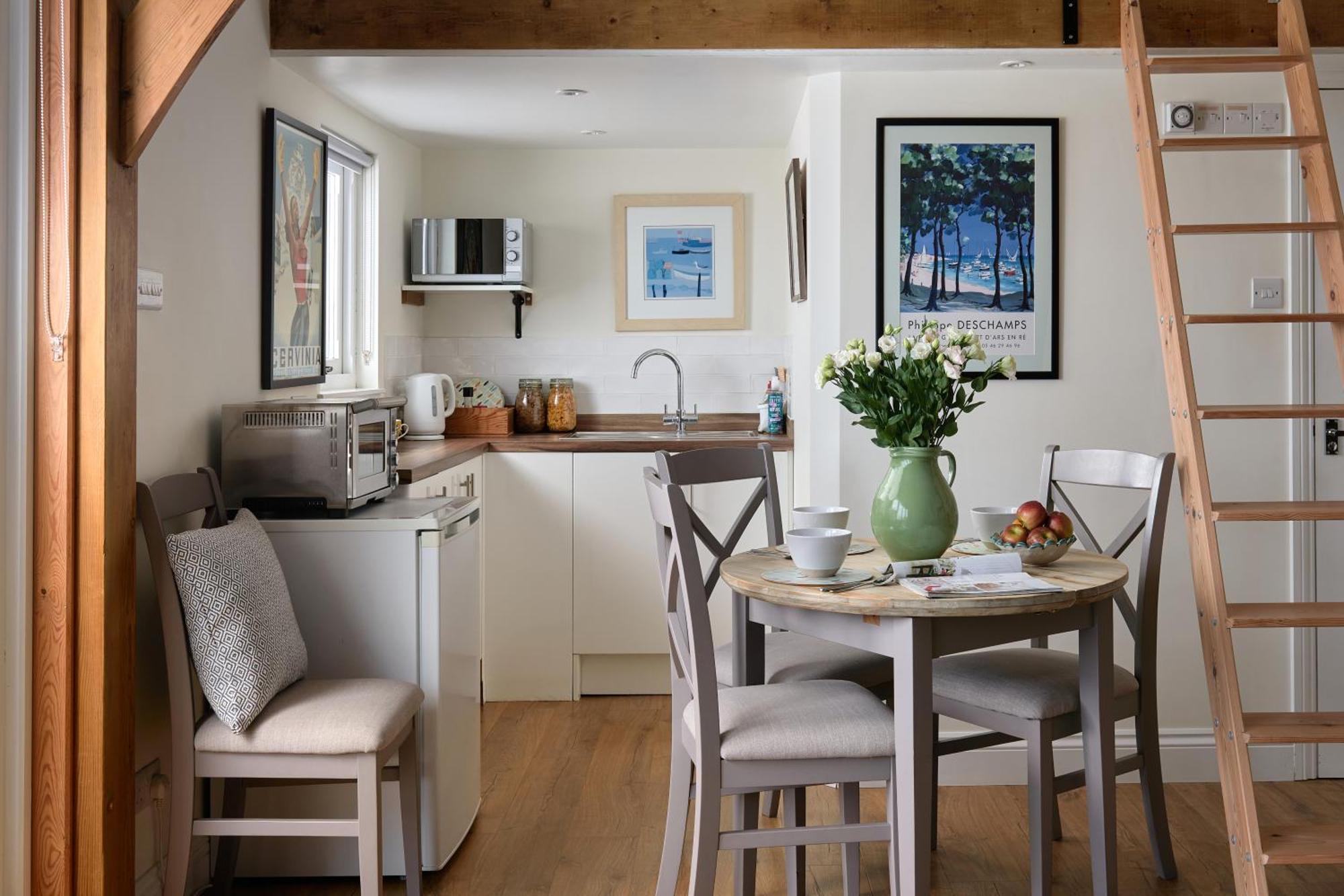 Rogate Stunning Cabin With Incredible Views Near Goodwood מראה חיצוני תמונה