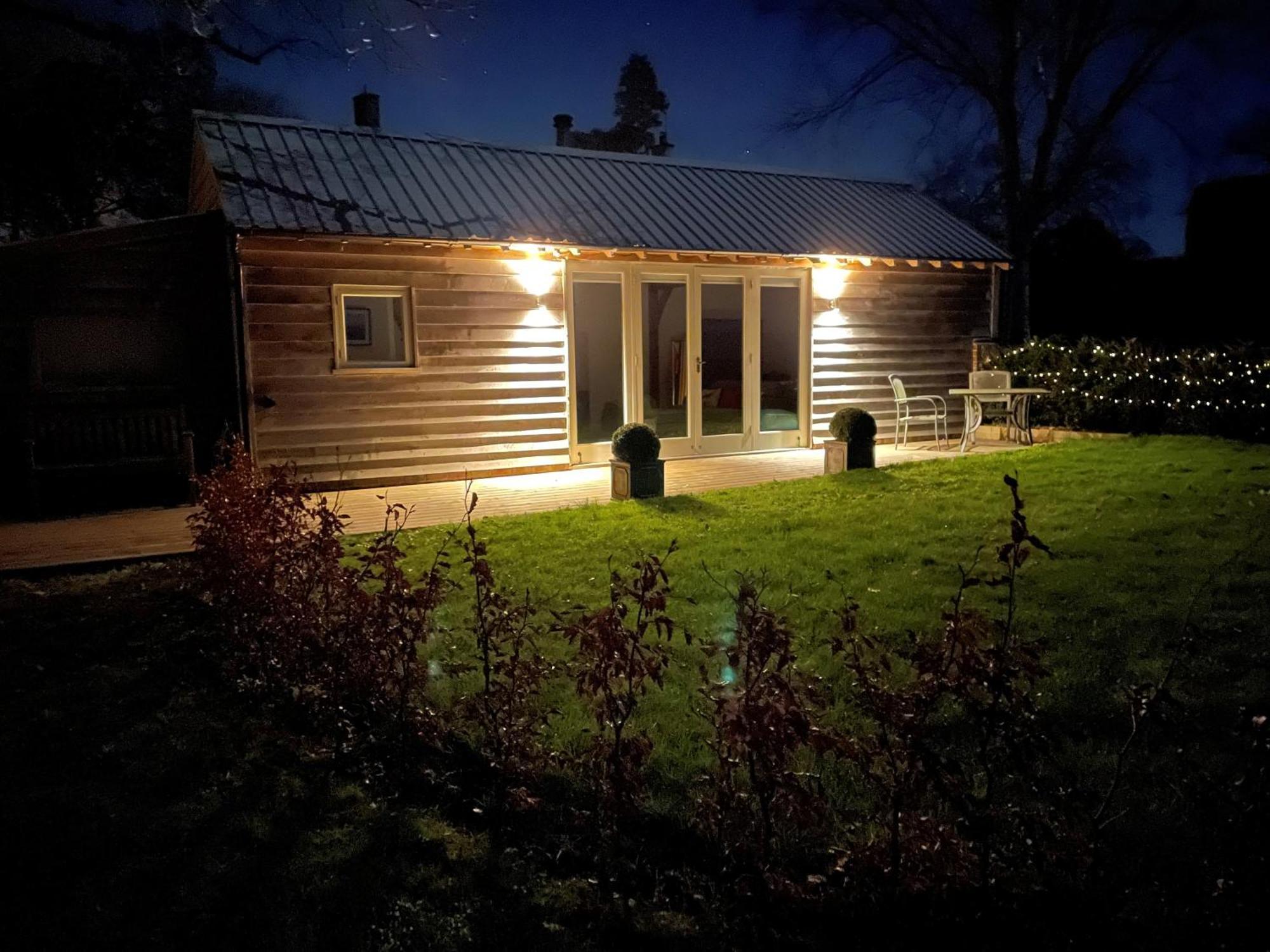 Rogate Stunning Cabin With Incredible Views Near Goodwood מראה חיצוני תמונה
